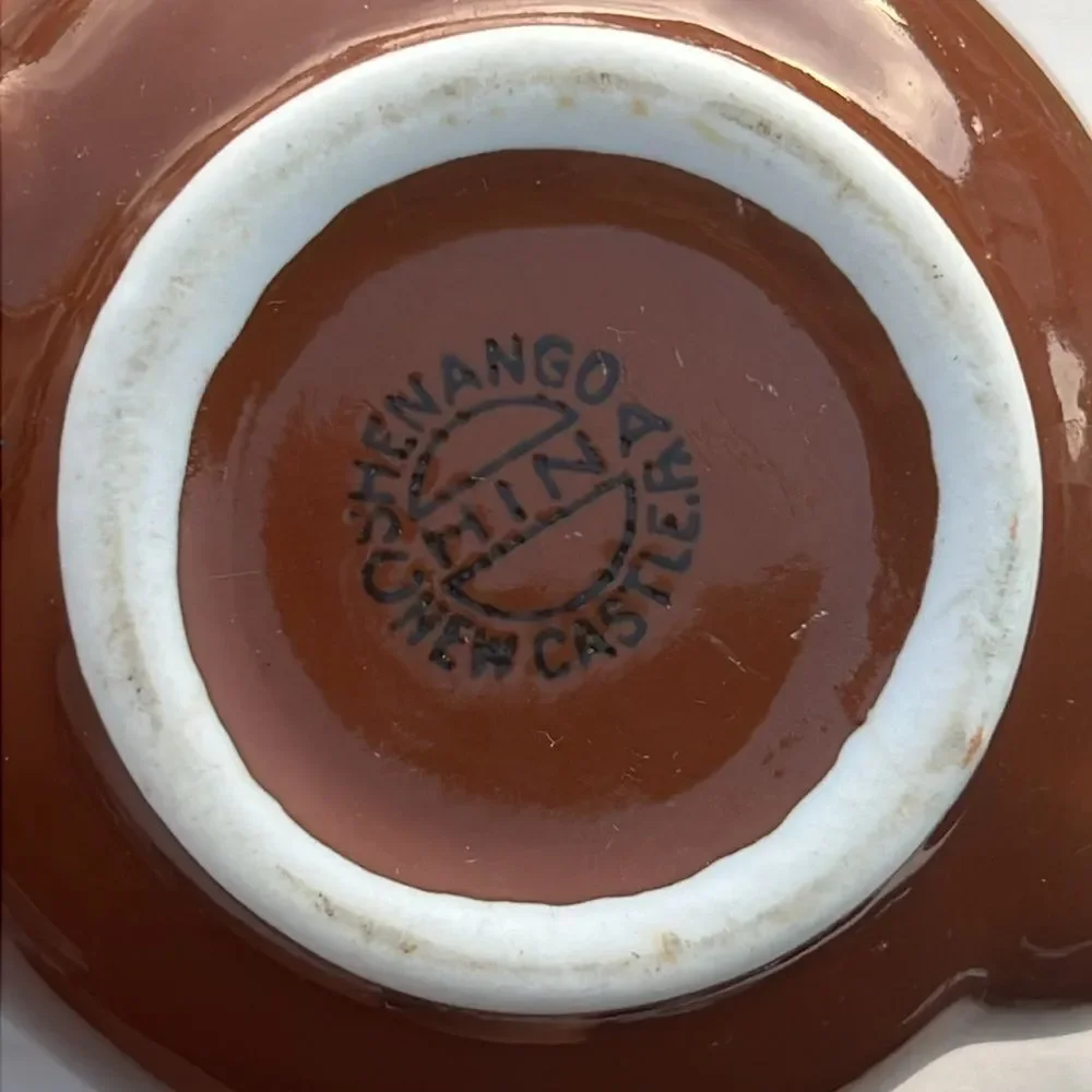 Vintage shenango 1- Cup Brown ceramic Teapot. EUC.